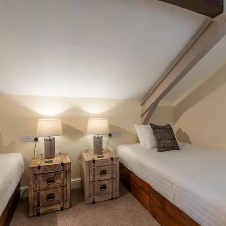Lakes Hotel&spa *